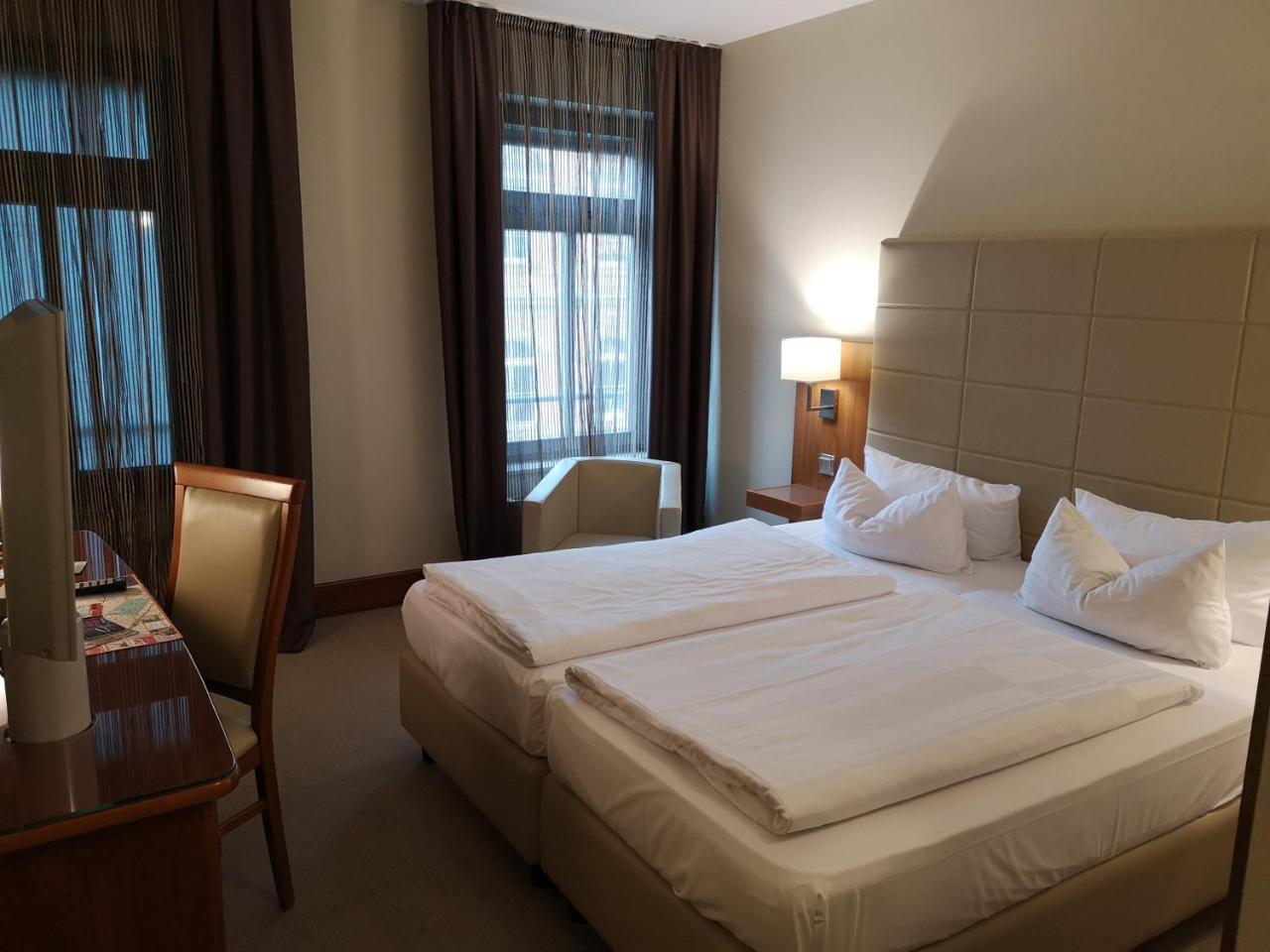 Am Blauen Wunder - Privathotel Hotel Dresden